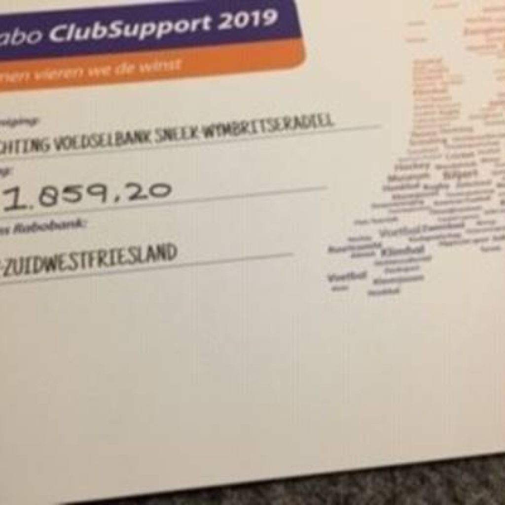 Mooie cheque ontvangen van Rabobank Sneek